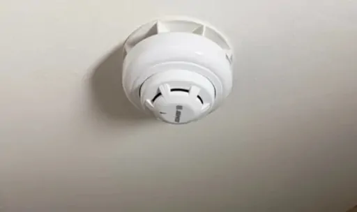 smoke alarm on ceiling