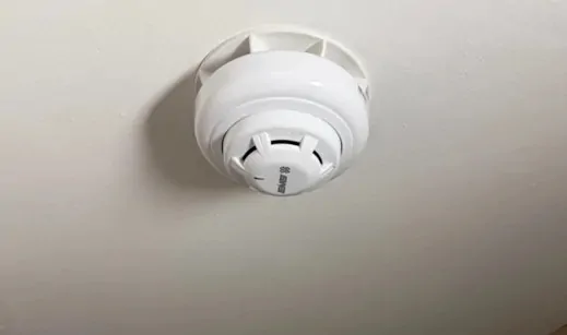 smoke alarm on ceiling
